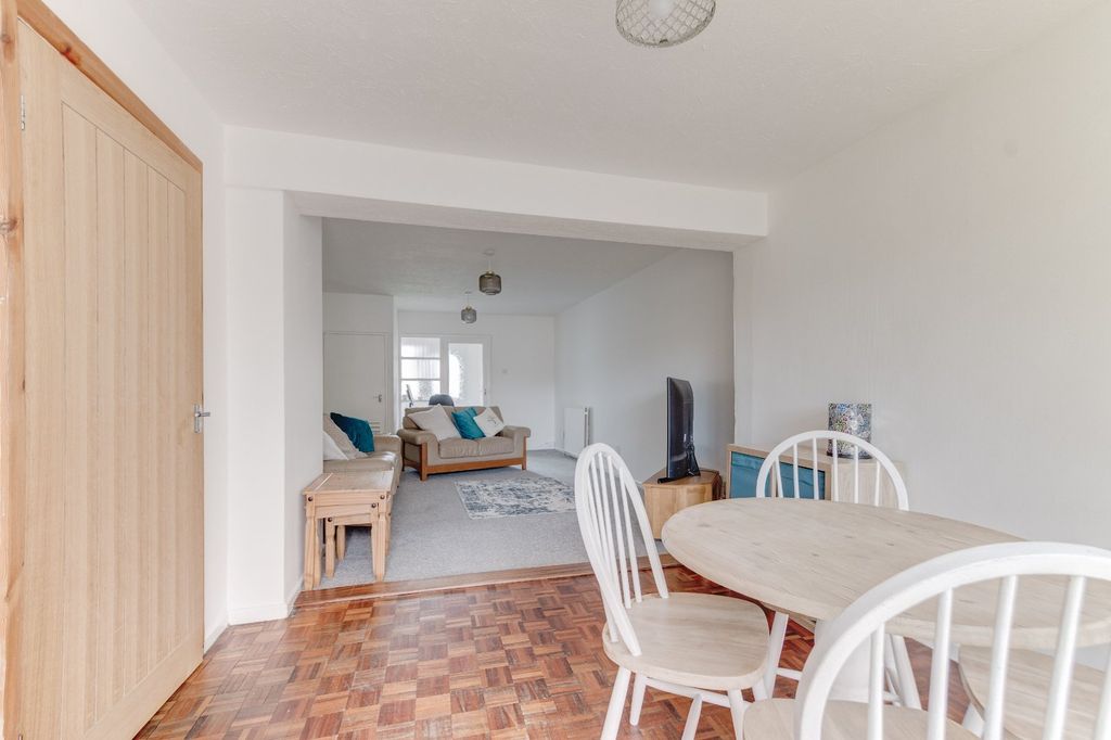 Property photo 3 of 14 Picture No. 10