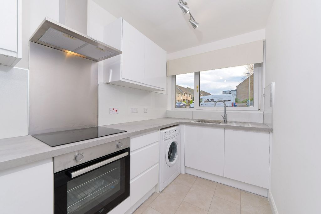 Property photo 1 of 34