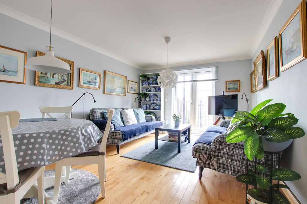 Property photo 3 of 13