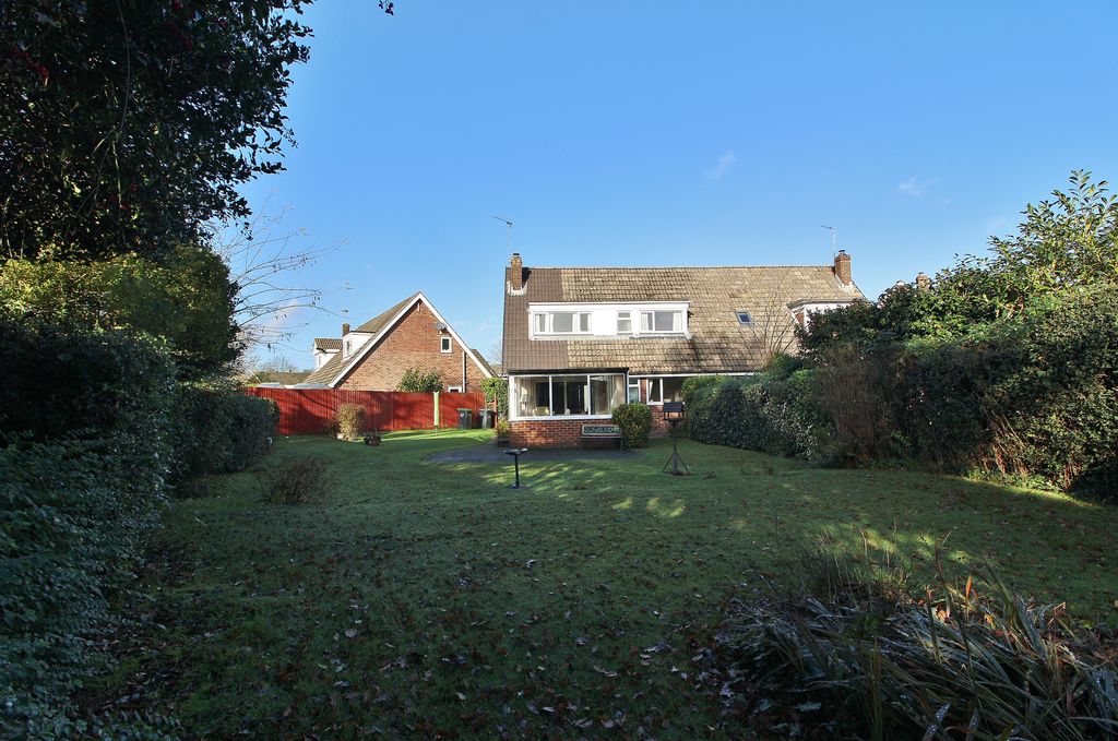 Property photo 2 of 20