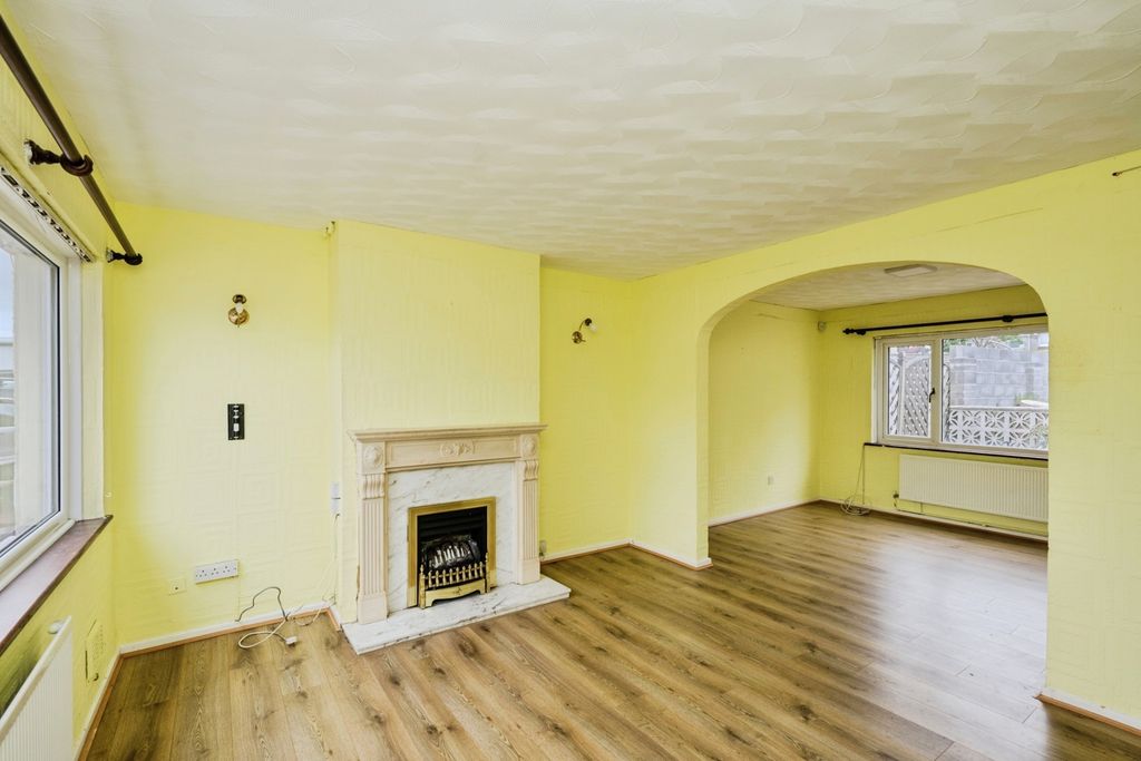 Property photo 2 of 20 Pbox-Img.Jpg