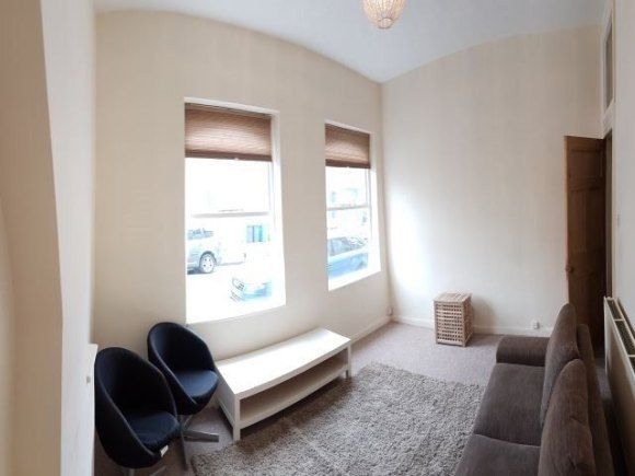 Property photo 1 of 5 Lounge