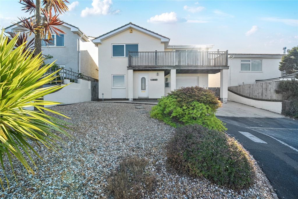 Property photo 1 of 20 Front