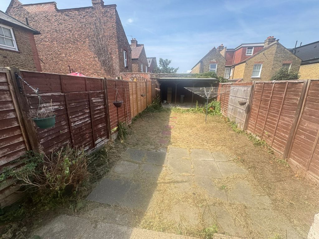 Property photo 2 of 11