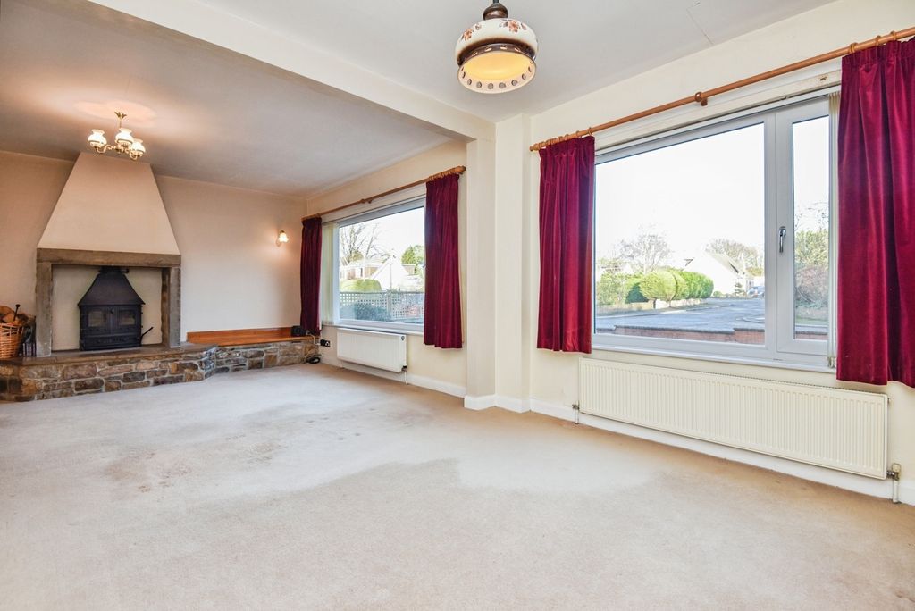 Property photo 2 of 18 Living Room