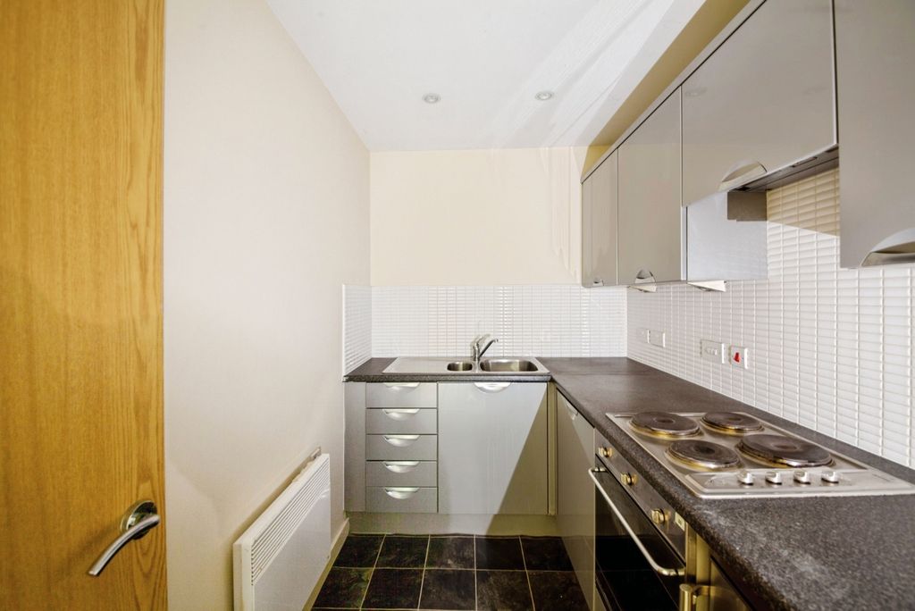 Property photo 3 of 15 Kitchen