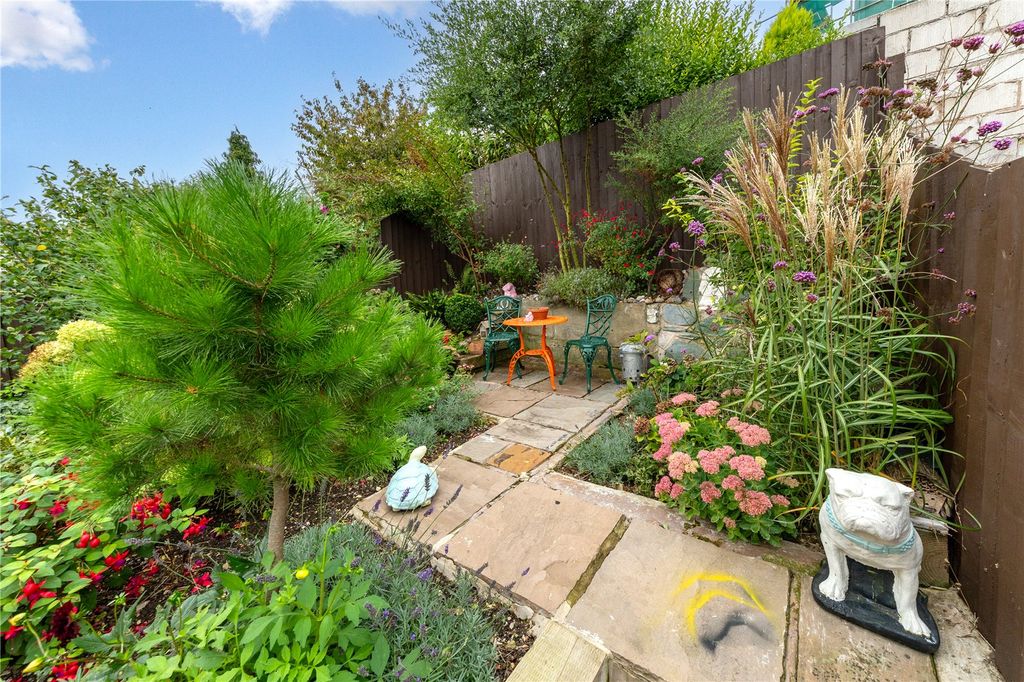 Property photo 2 of 29 Picture No. 07
