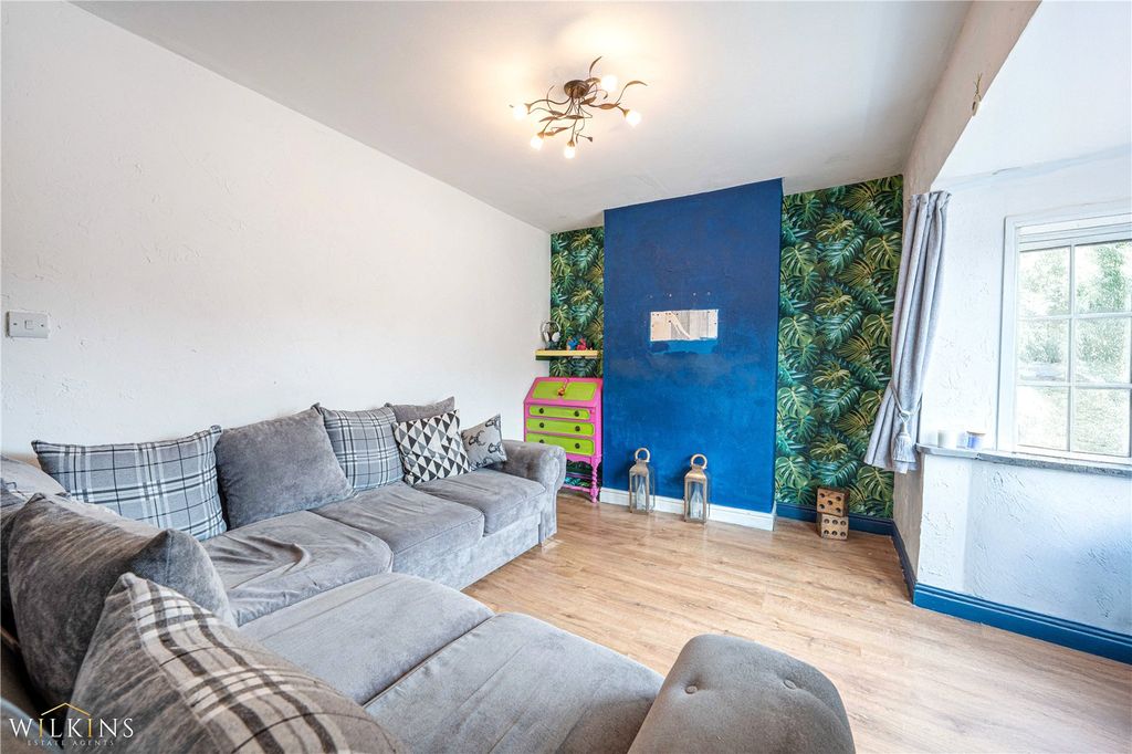 Property photo 3 of 28 Picture No. 31