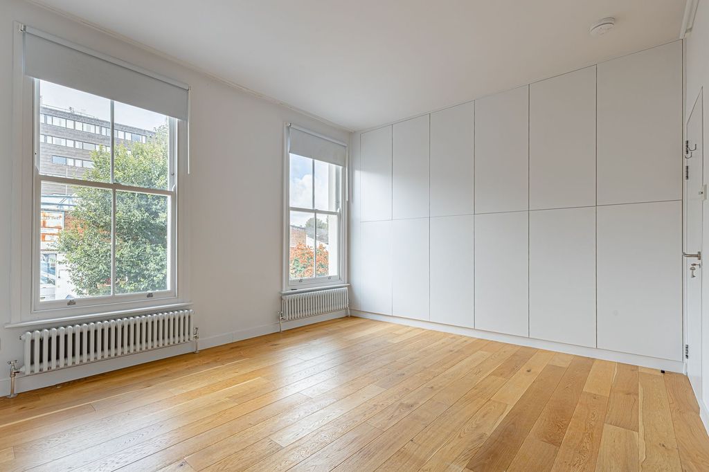 Property photo 3 of 27