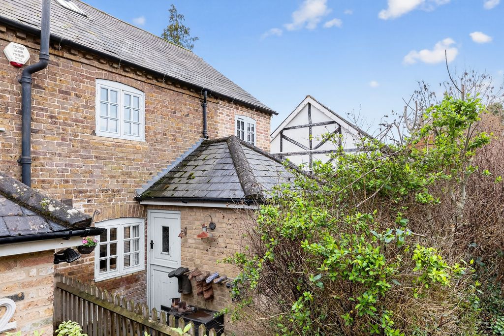 Property photo 1 of 27