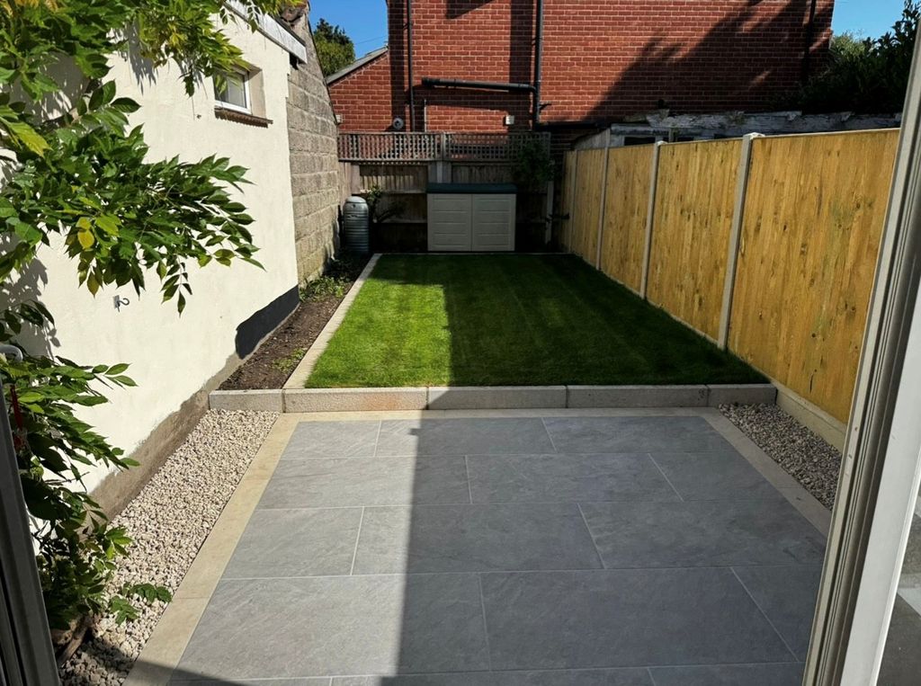 Property photo 2 of 11