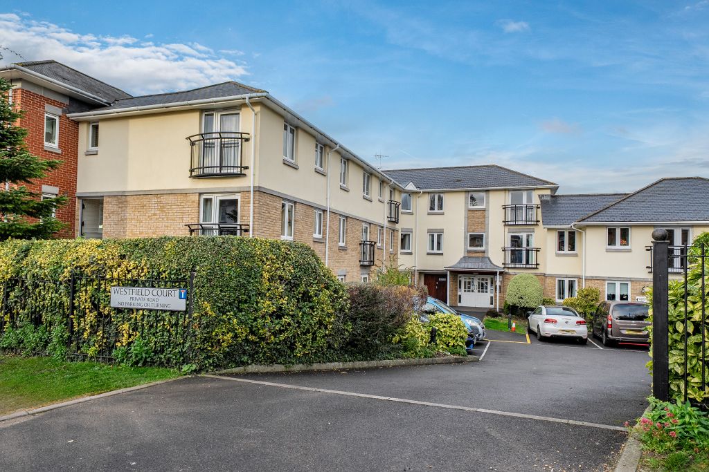 Property photo 2 of 25