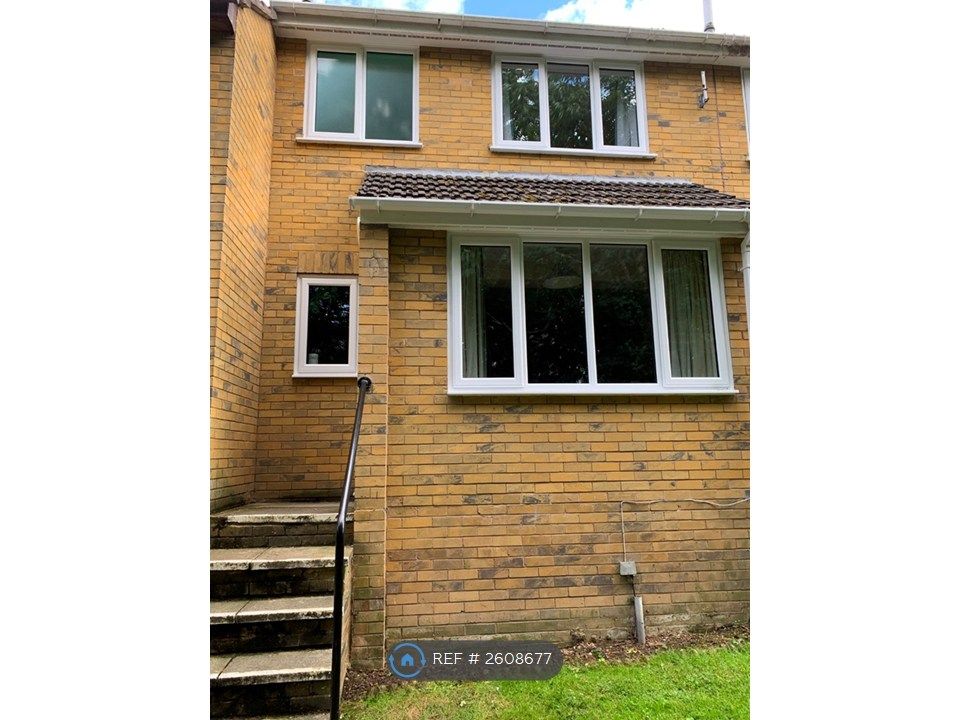 Property photo 3 of 12