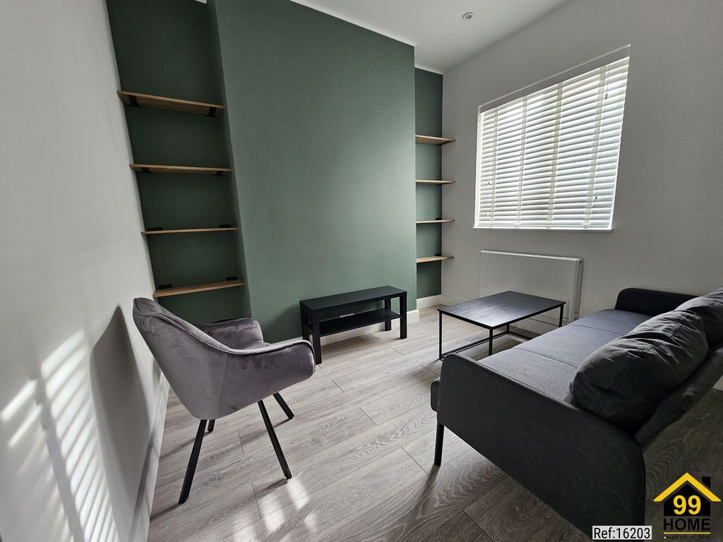 Property photo 2 of 10 Photo 1