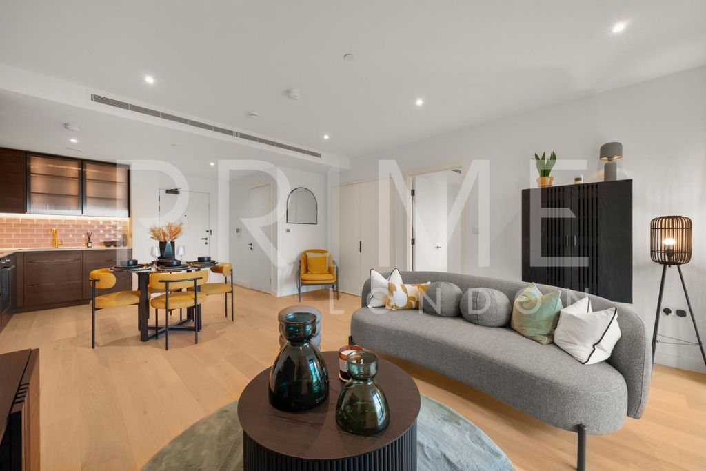 Property photo 3 of 15 Reception4 (7).Jpg