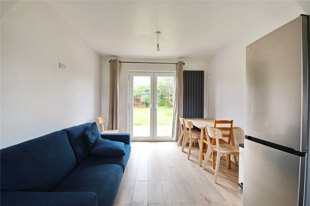 Property photo 3 of 11 Picture No. 22