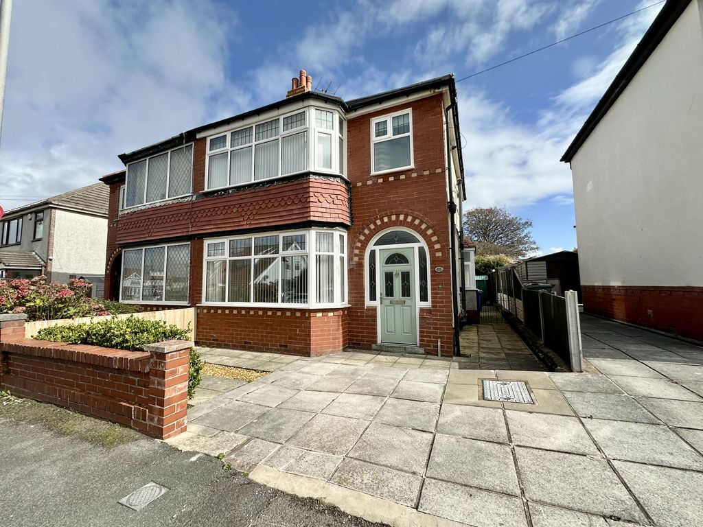 Property photo 1 of 25