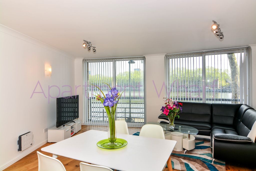 Property photo 2 of 23