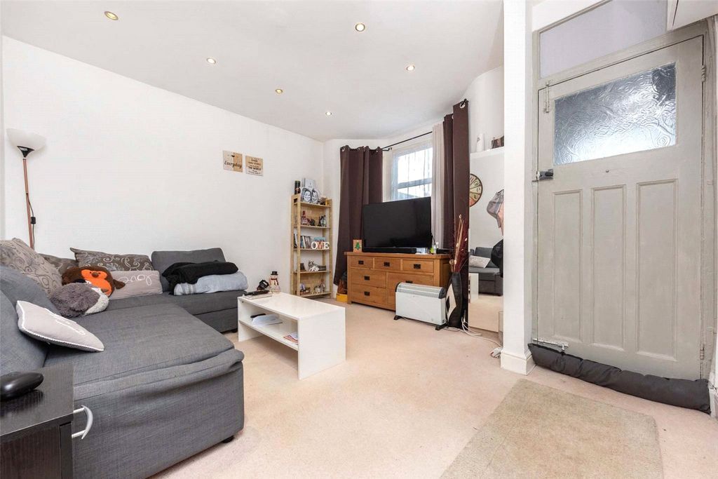 Property photo 3 of 19 Picture No. 19