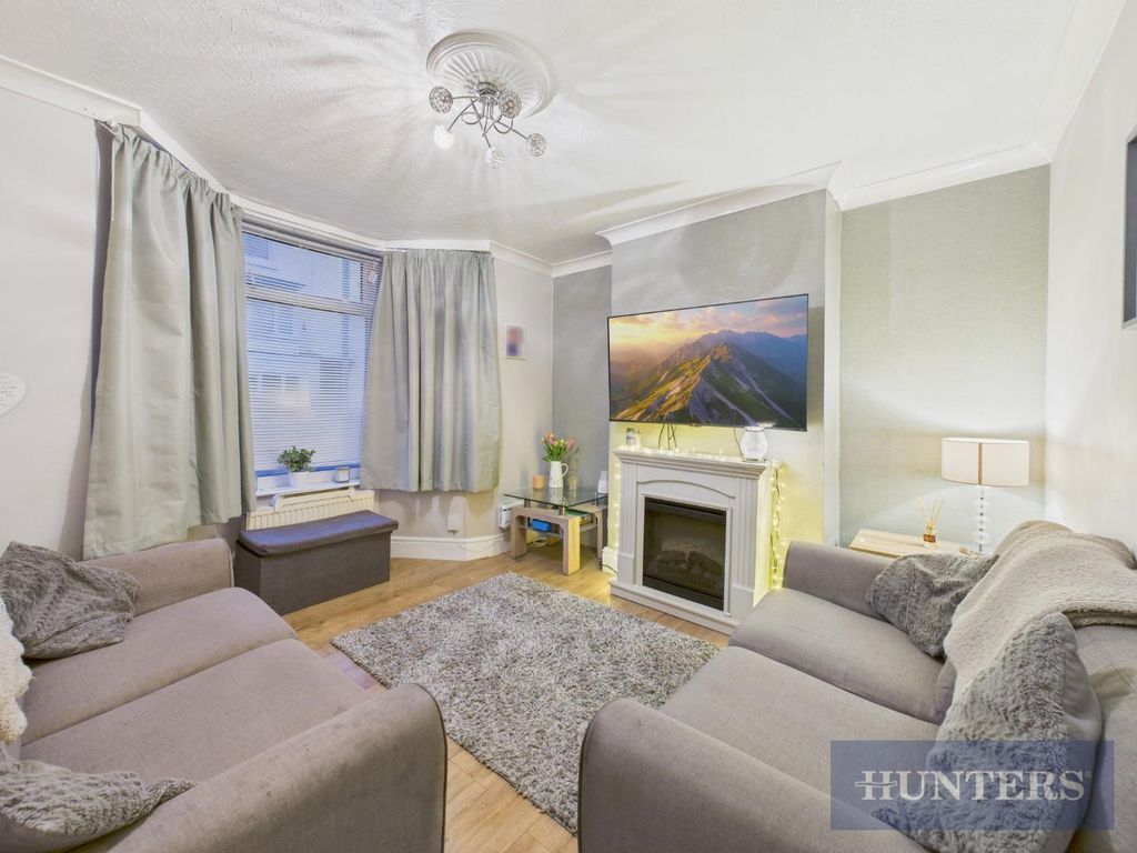 Property photo 2 of 16 Cam05316G0-Pr0306-Still007.Jpg