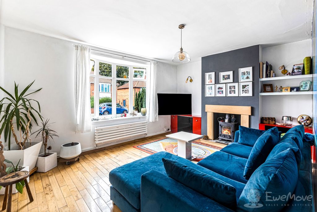 Property photo 3 of 18 Pytchley Road_Lounge_2_Wm