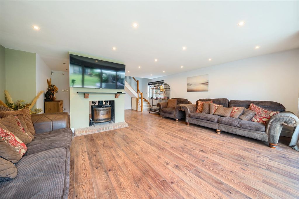 Property photo 3 of 13 Living Room