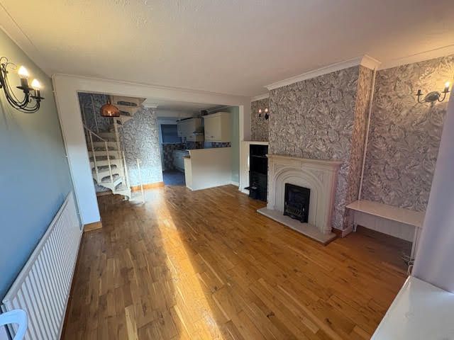 Property photo 3 of 7 Lounge