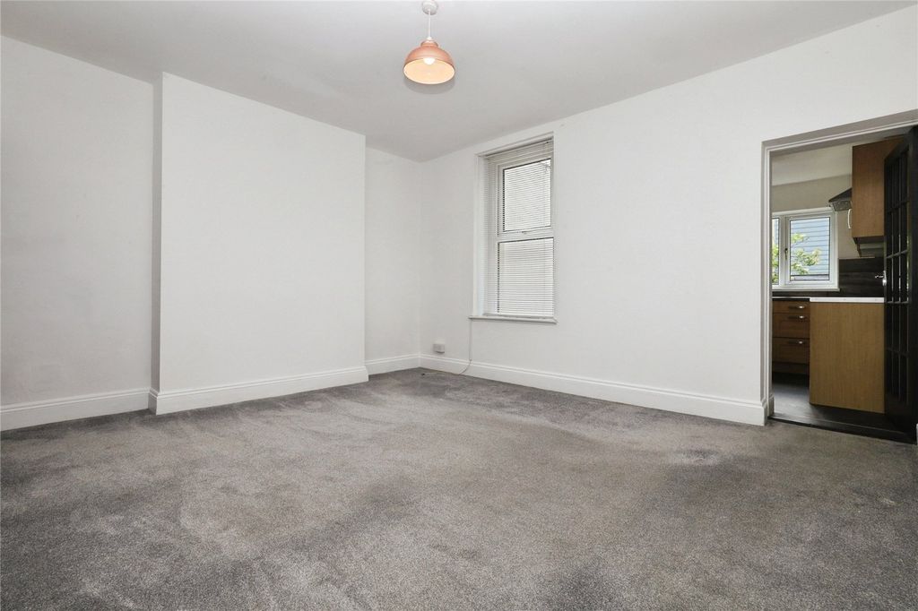 Property photo 3 of 10 Picture No. 26