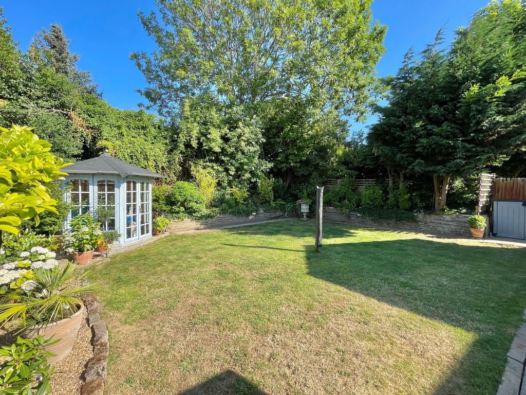 Property photo 2 of 51