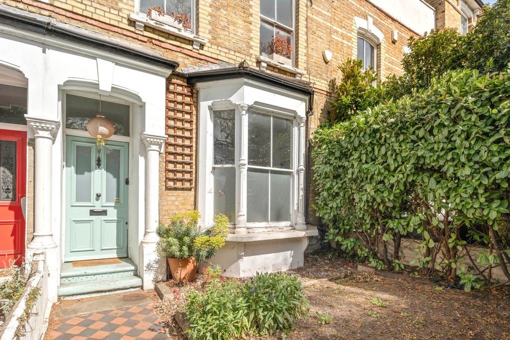 Property photo 1 of 34