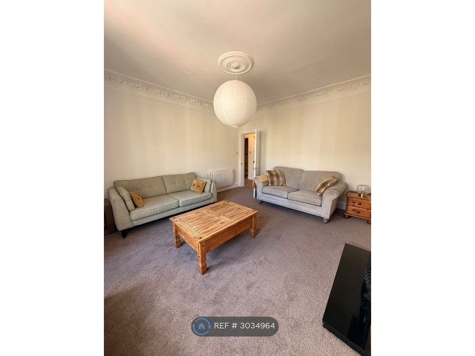 Property photo 1 of 34 Living Room