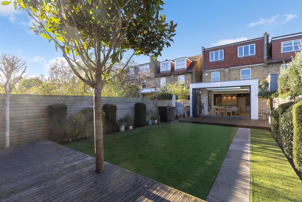 Property photo 2 of 39 100776_50-Madrid-Road  (38)_Low.Jpg