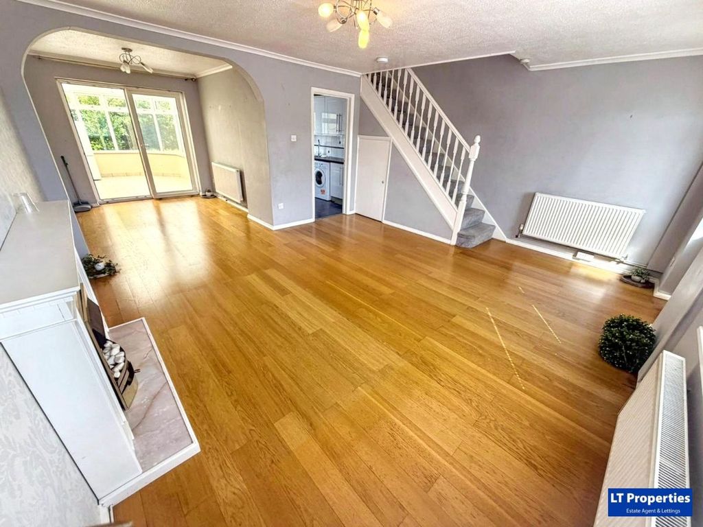 Property photo 3 of 21