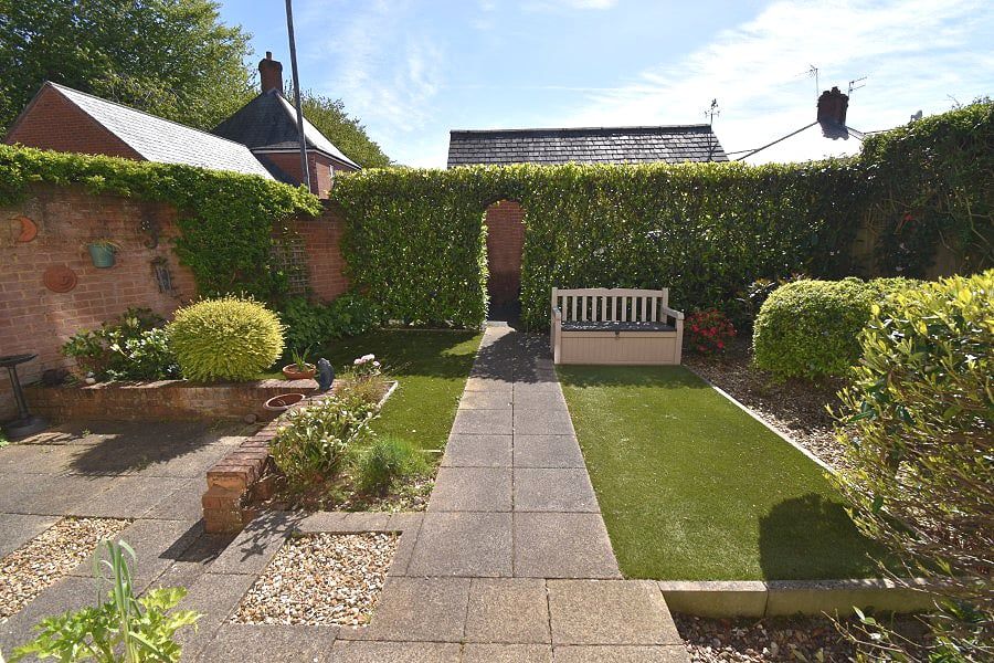 Property photo 2 of 21