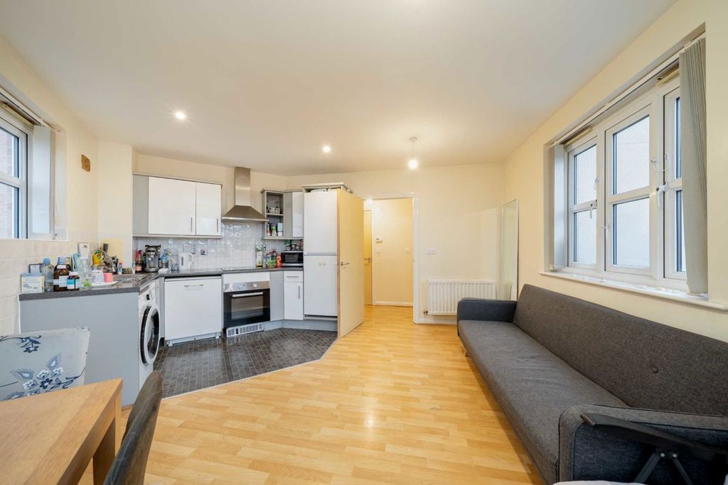 Property photo 2 of 5