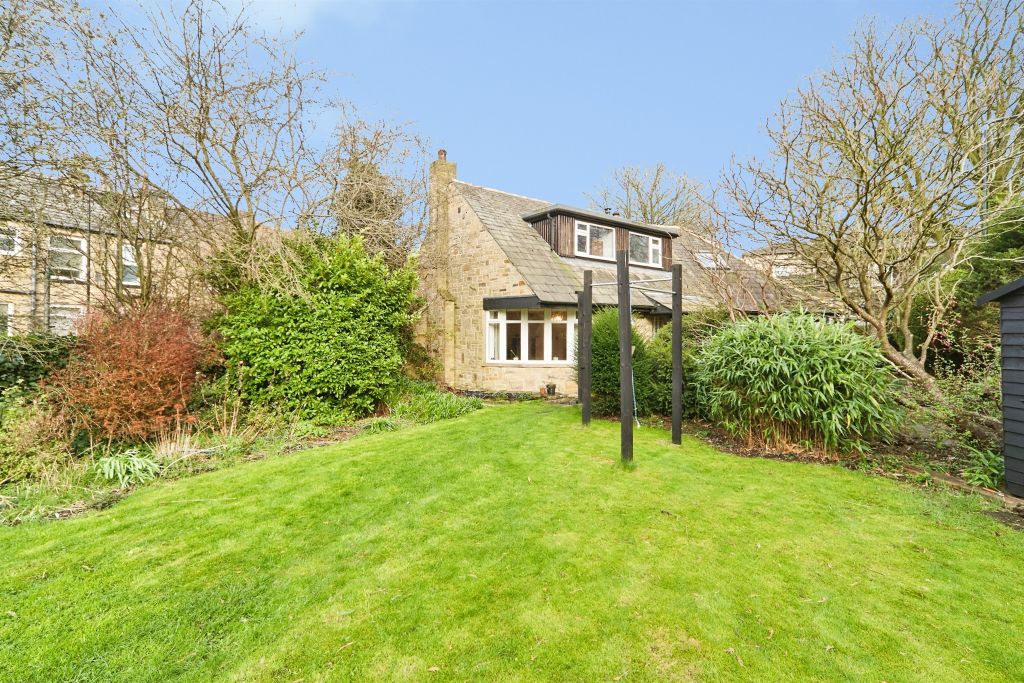 Property photo 2 of 21