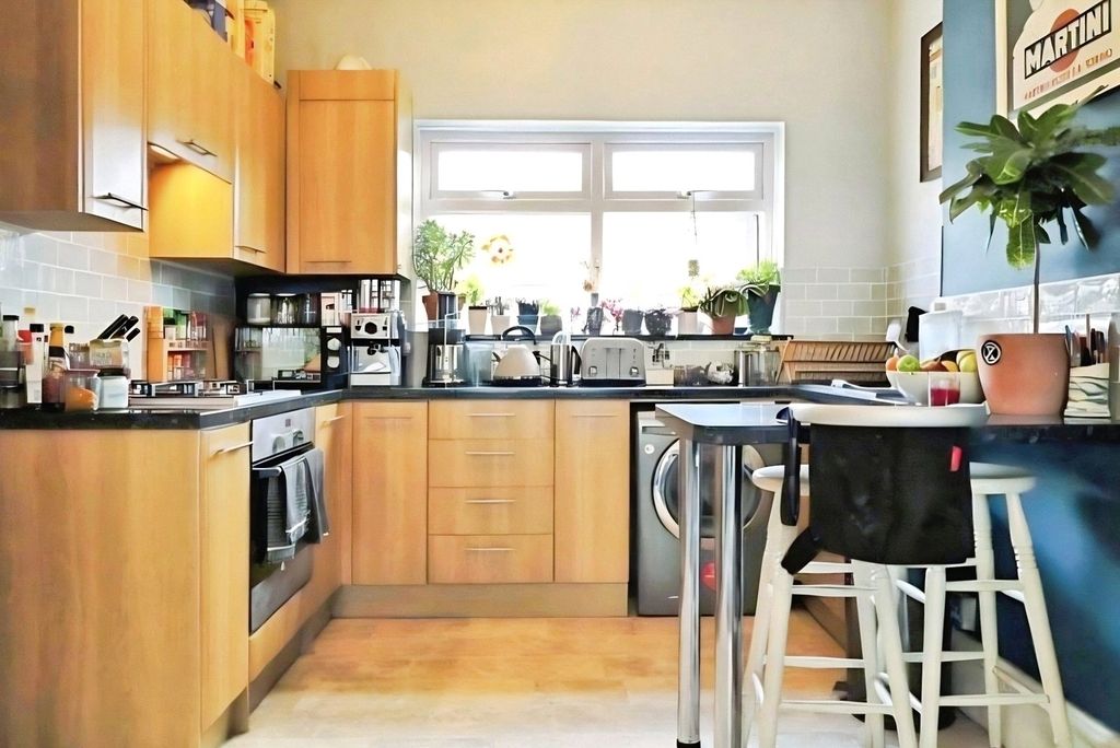 Property photo 3 of 11 Pbox-Img.Jpg