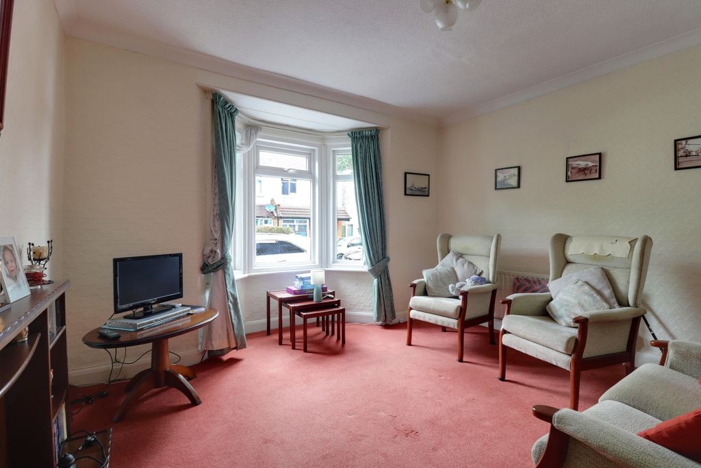 Property photo 2 of 10 Img_5682-Img_5684