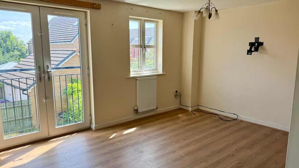 Property photo 3 of 15