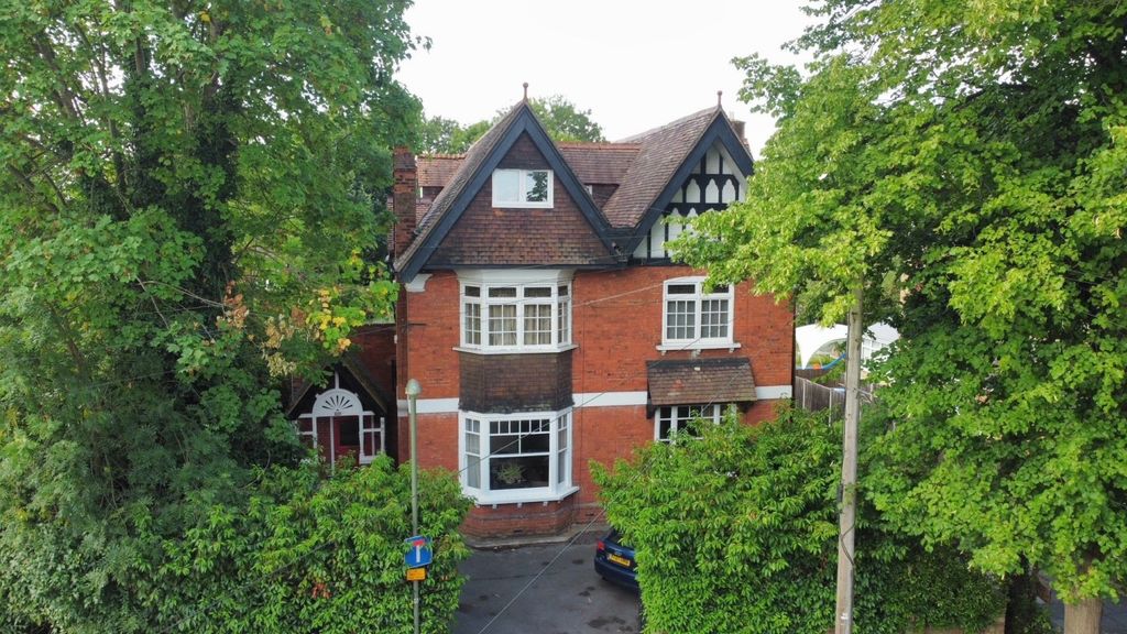 Property photo 1 of 19 Front