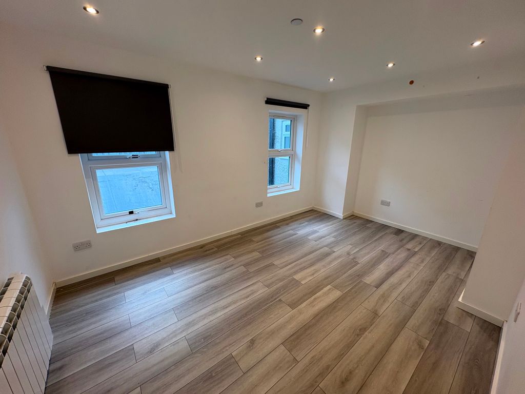 Additional image 5 of 2 bed flat to rentFlat 12A, Old Barclays Bank Plc, - Bethcar Street, Ebbw Vale NP23
