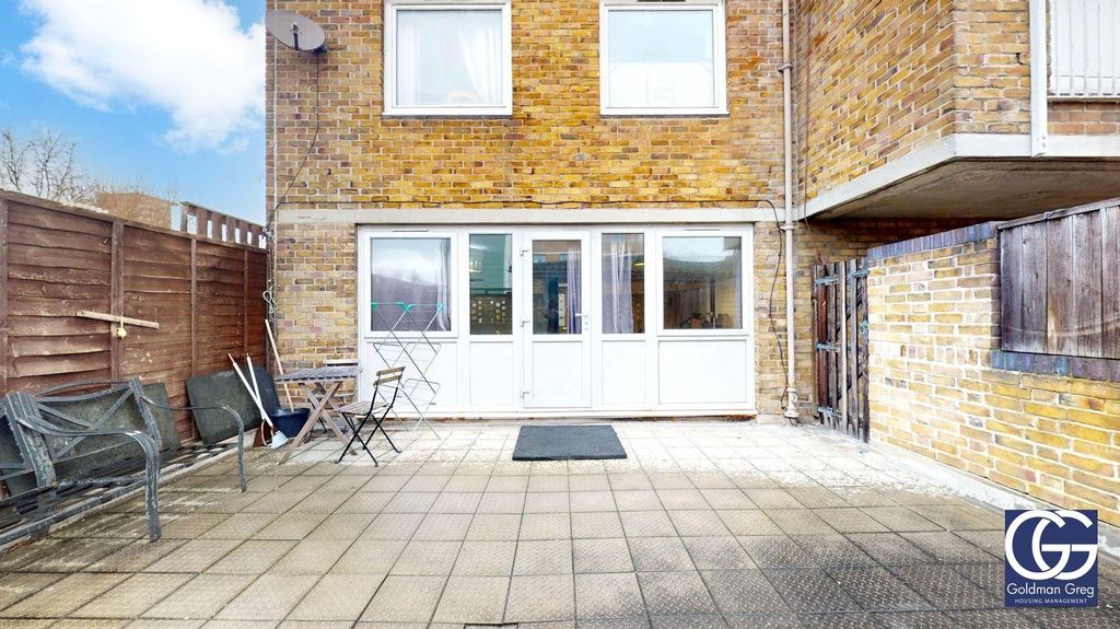 Property photo 3 of 15