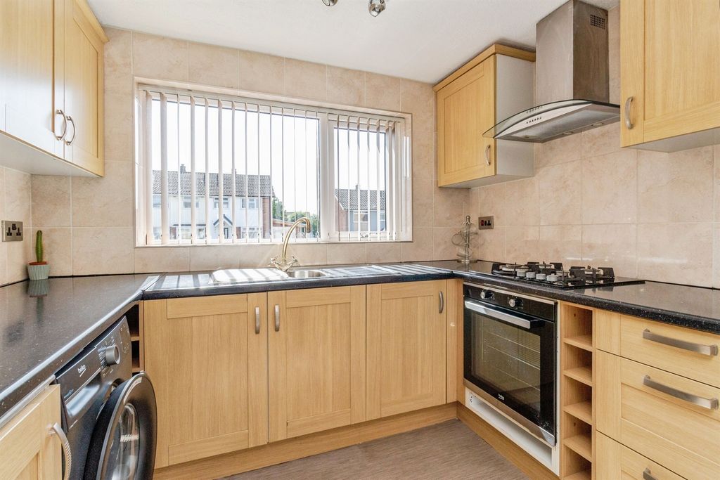 Property photo 2 of 14