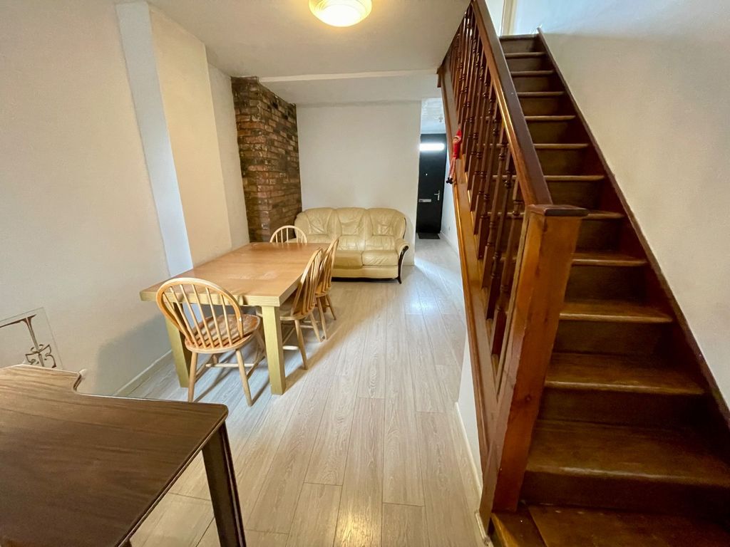 Property photo 3 of 8 5173543