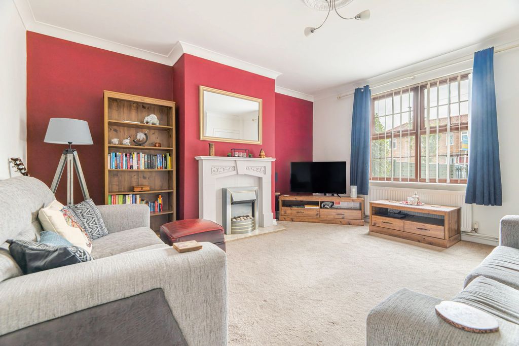 Property photo 2 of 15