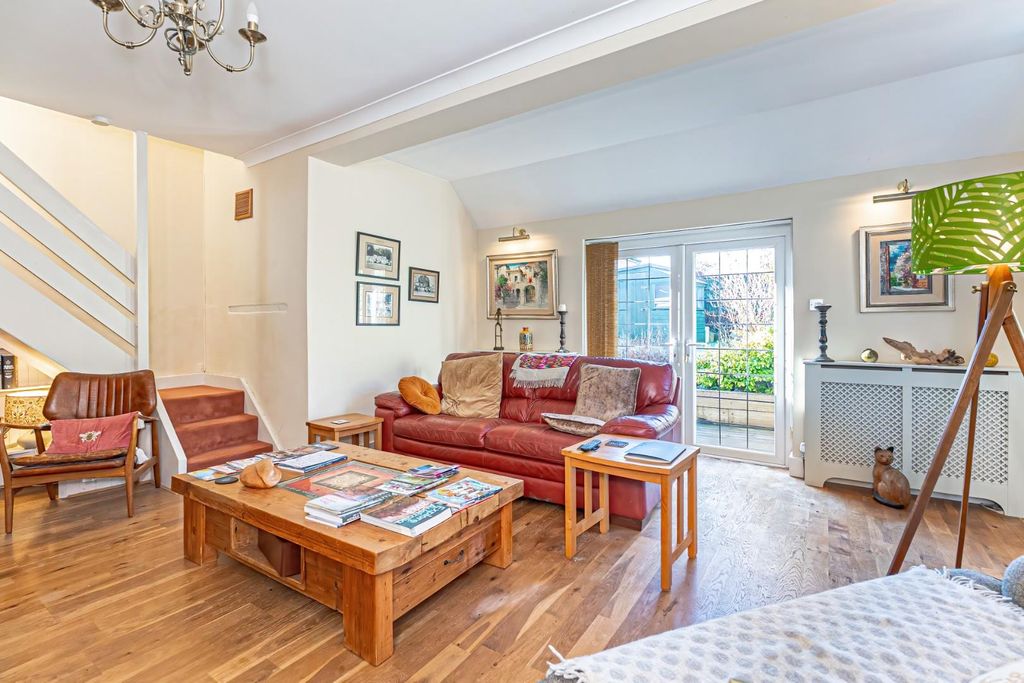 Property photo 3 of 26