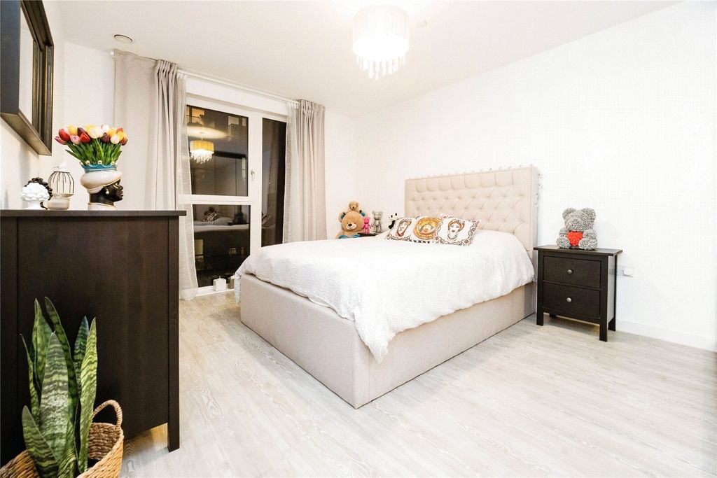 Property photo 2 of 17 Picture No. 02