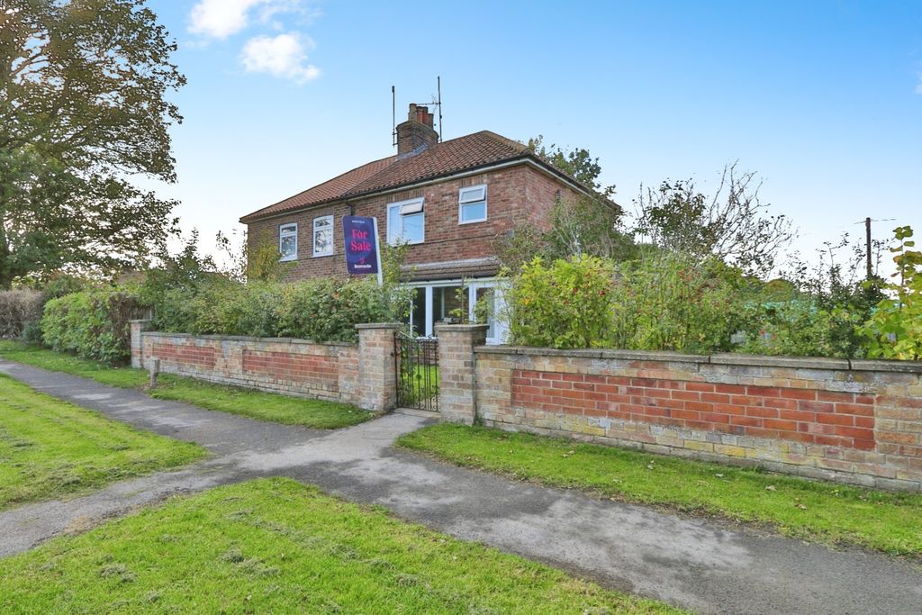 Property photo 1 of 19 4135401