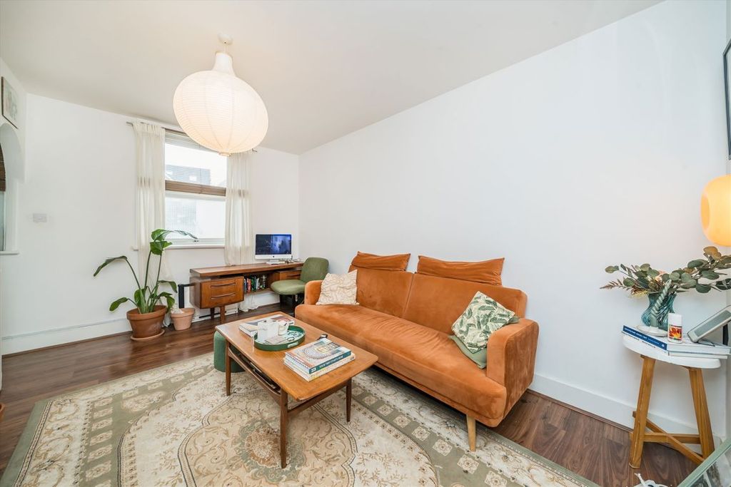 Property photo 2 of 5