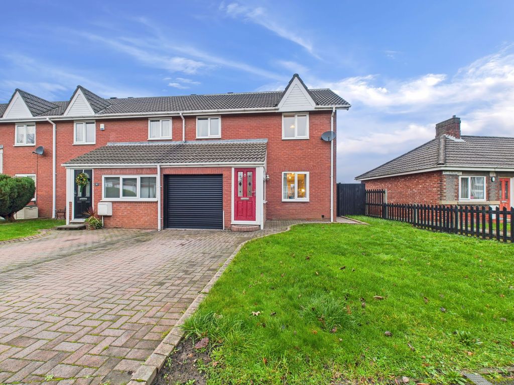 Property photo 1 of 12 External